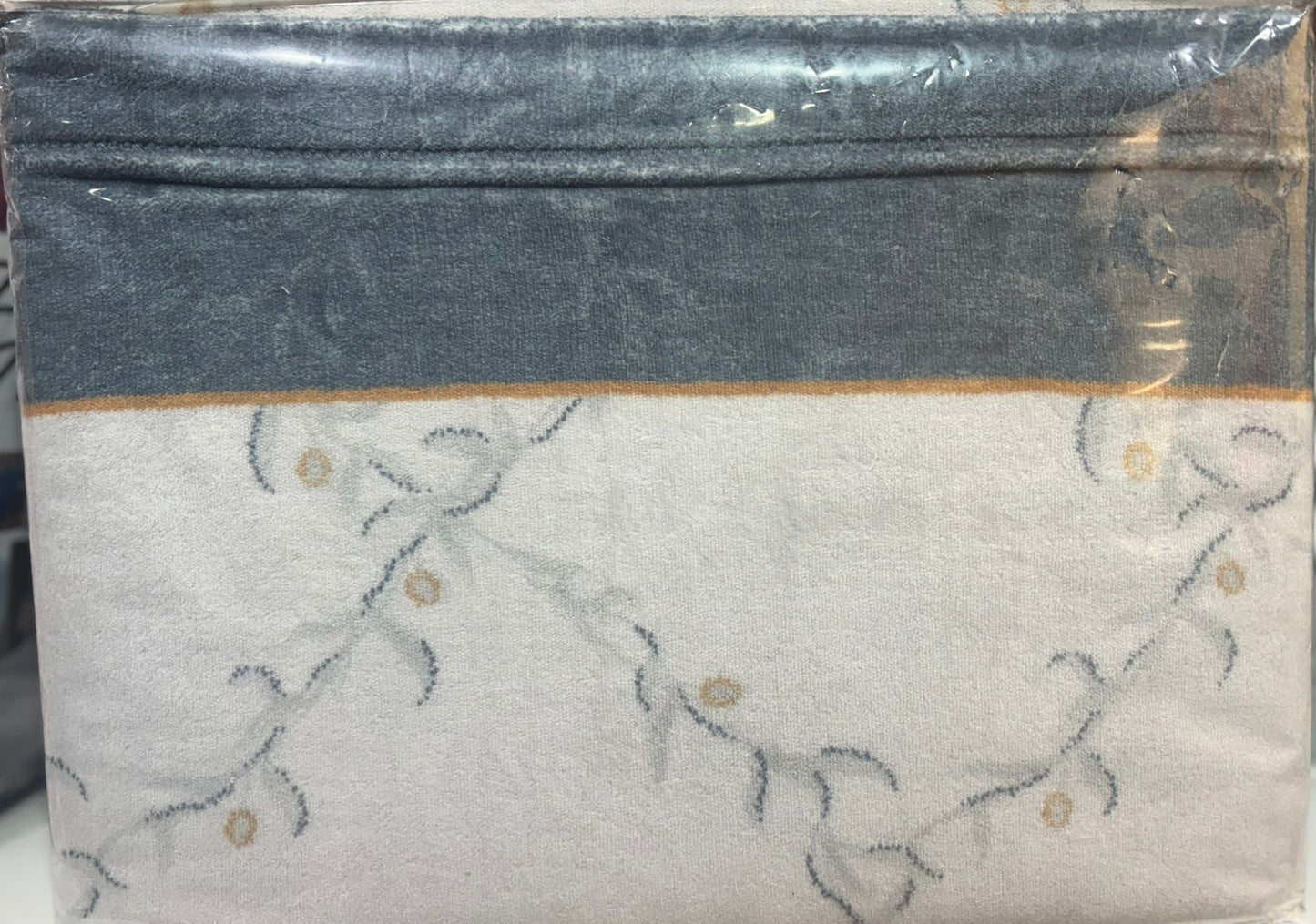 JOGO DE CAMA EM CORALINA